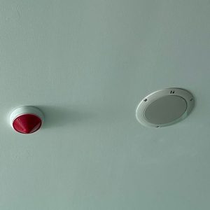 gambar dari salah satu instalasi fire alarm
